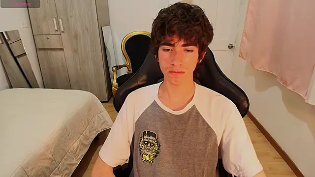 Nude Boy18 online show from September 15, 2:55 am