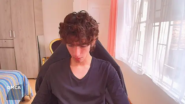 Nude Boy18 online show from September 24, 7:28 pm