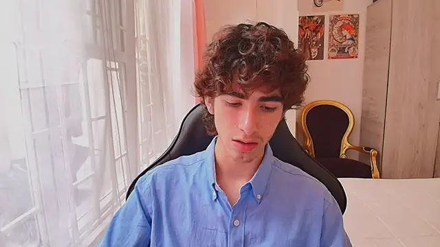 Nude Boy18 online show from October 14, 6:52 pm