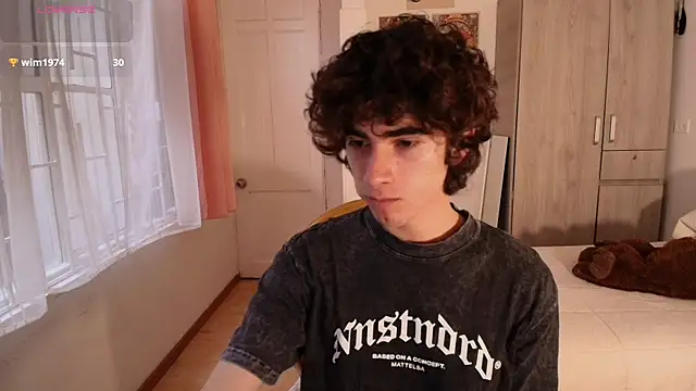 Nude Boy18 online show from November 10, 10:09 pm