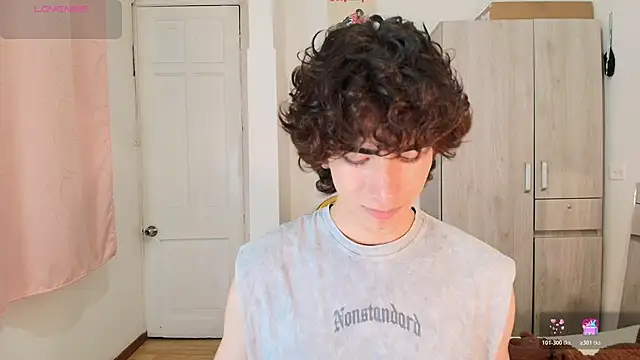 Nude Boy18 online show from November 21, 3:38 am