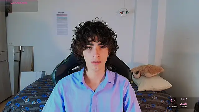 Nude Boy18 online show from February 12, 5:02 am