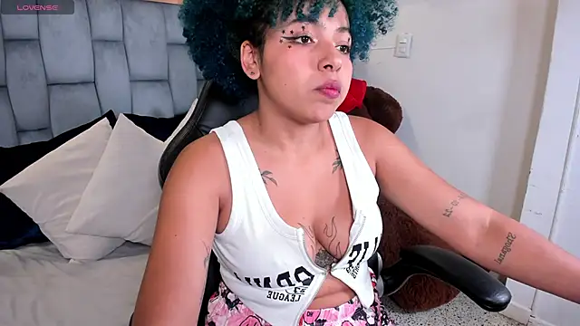 Snapshot of momo_ayasse chatting on September 15, 1:49 am momo ayasse online show from September 15, 1:49 am