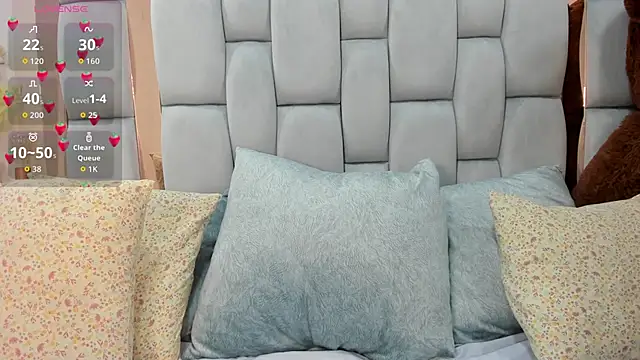 Snapshot of momo_ayasse chatting on November 16, 3:34 am momo ayasse online show from November 16, 3:34 am