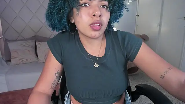 Snapshot of momo_ayasse chatting on November 24, 10:20 pm momo ayasse online show from November 24, 10:20 pm