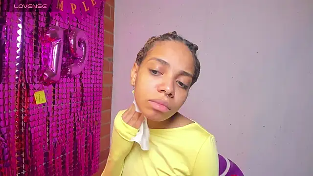 Snapshot of yumi_hanna chatting on September 11, 11:49 pm yumi hanna online show from September 11, 11:49 pm