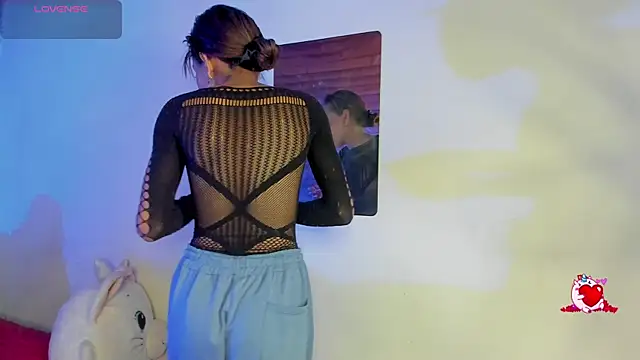 yumi hanna online show from January 9, 12:13 am