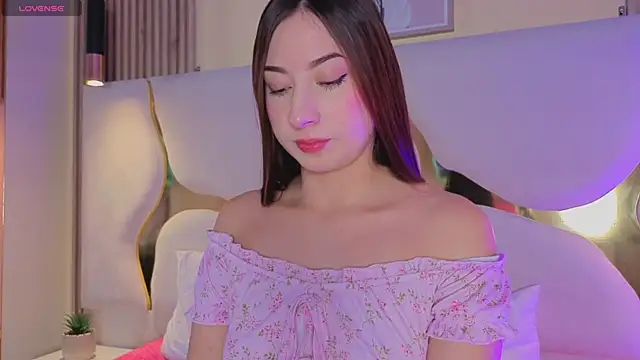 SofiJones  online show from January 10, 12:23 am