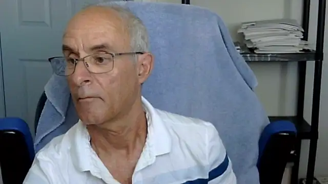 funone1999 online show from October 1, 9:32 pm