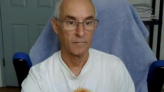 funone1999 online show from October 3, 3:31 pm