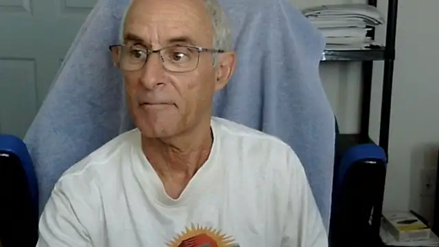 funone1999 online show from October 14, 8:31 pm