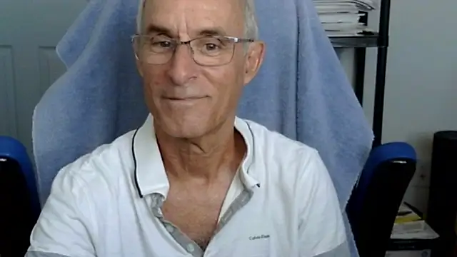 funone1999 online show from November 10, 9:14 pm