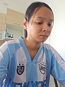 Natural Asian Girl online show from November 1, 3:41 am