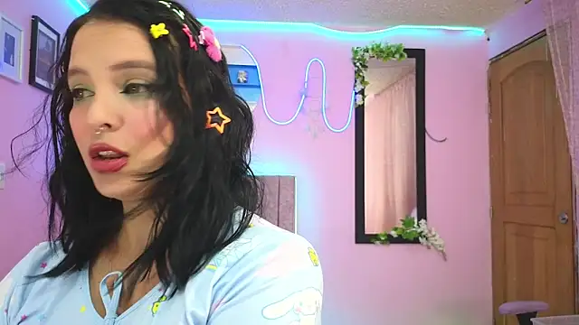 MiSofialeal online show from October 17, 3:47 pm