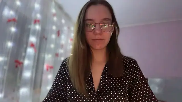 Snapshot of Vietero chatting on February 6, 7:28 pm Vietero online show from February 6, 7:28 pm