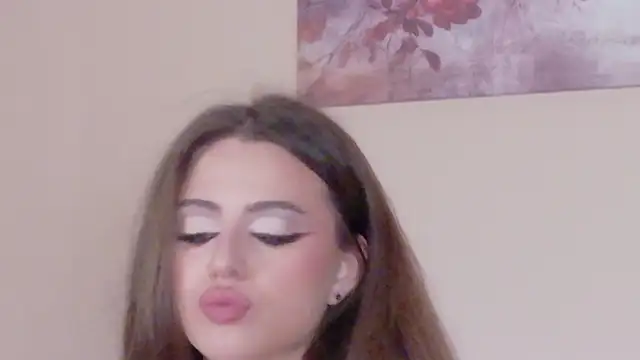 Snapshot of Sienna_Voss chatting on April 10, 10:47 pm Sienna Voss online show from April 10, 10:47 pm