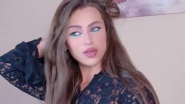 Snapshot of Sienna_Voss chatting on April 30, 8:37 pm Sienna Voss online show from April 30, 8:37 pm