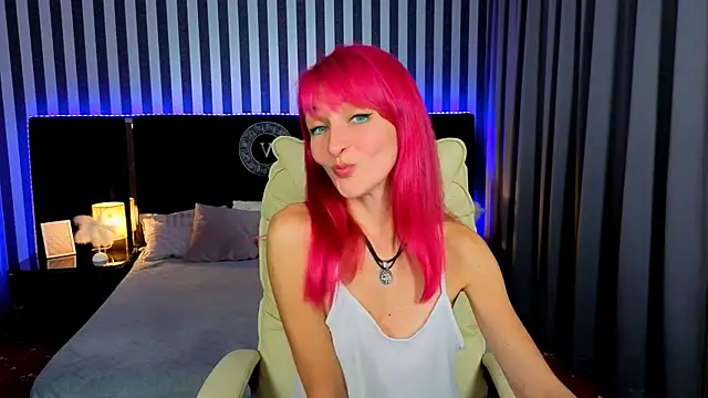 BrandyBloom online show from October 8, 7:11 pm