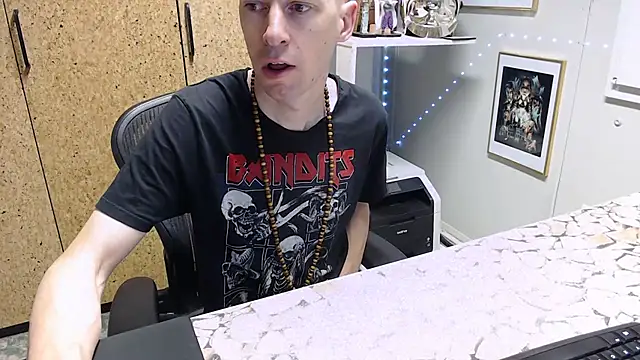 Snapshot of sakiramissy chatting on March 30, 6:25 am sakiramissy online show from March 30, 6:25 am