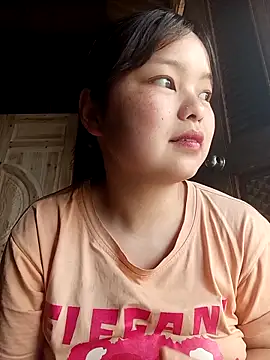 XoiXoi232 online show from February 15, 3:47 am