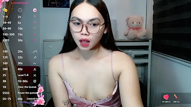 Snapshot of _Jenniyah_ chatting on November 20, 1:39 am Jenniyah online show from November 20, 1:39 am