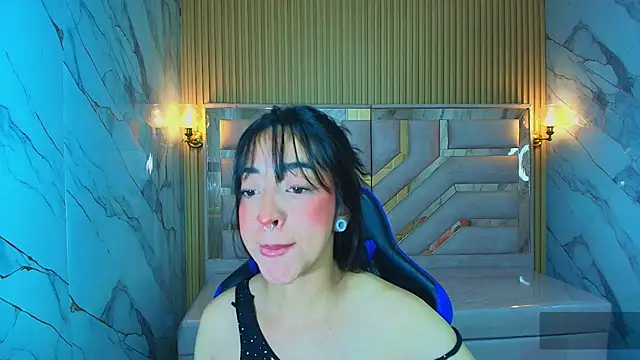 zoe r  online show from December 20, 3:13 am