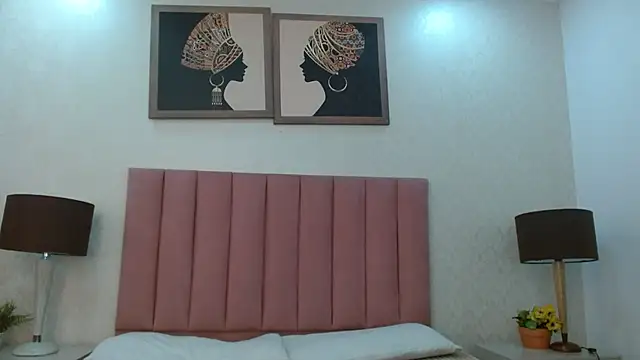 Isabelgh  online show from April 23, 7:49 pm