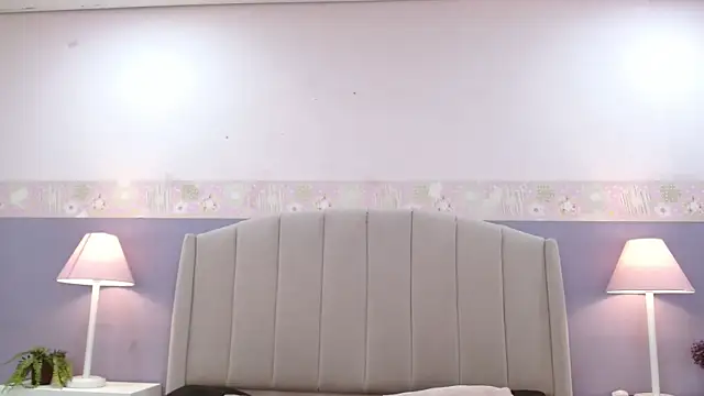 Isabelgh  online show from July 25, 7:44 pm