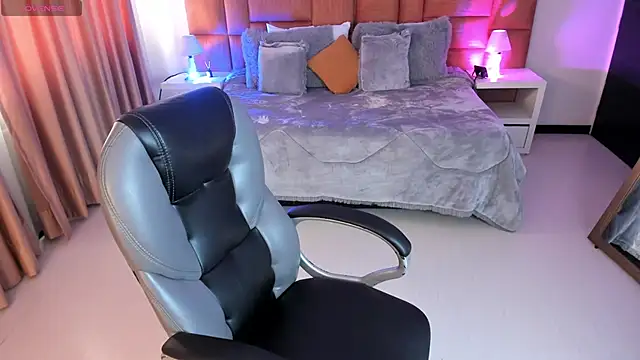 Catti Brie online show from November 7, 11:54 am