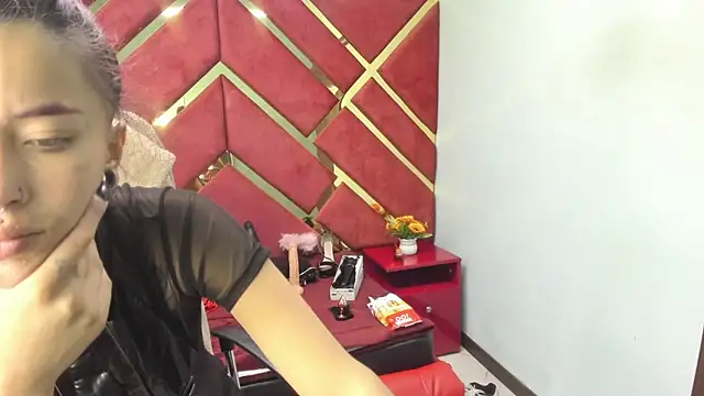 Kataleya Luck online show from December 21, 3:35 am