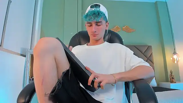 JaydenVillalobos online show from September 22, 7:27 pm