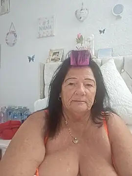 Snapshot of Angeldelightt chatting on October 1, 4:57 pm Angeldelightt online show from October 1, 4:57 pm