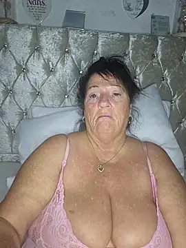 Snapshot of Angeldelightt chatting on October 14, 8:42 pm Angeldelightt online show from October 14, 8:42 pm