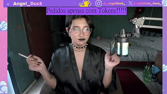 Snapshot of Angel_Duck chatting on March 5, 9:44 pm Angel Duck online show from March 5, 9:44 pm