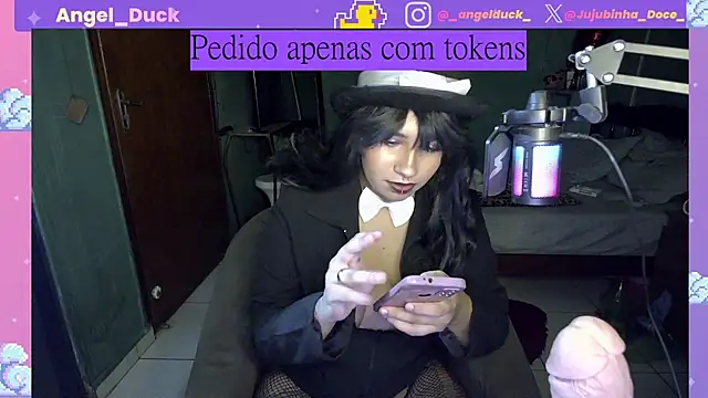 Snapshot of Angel_Duck chatting on March 6, 10:06 pm Angel Duck online show from March 6, 10:06 pm