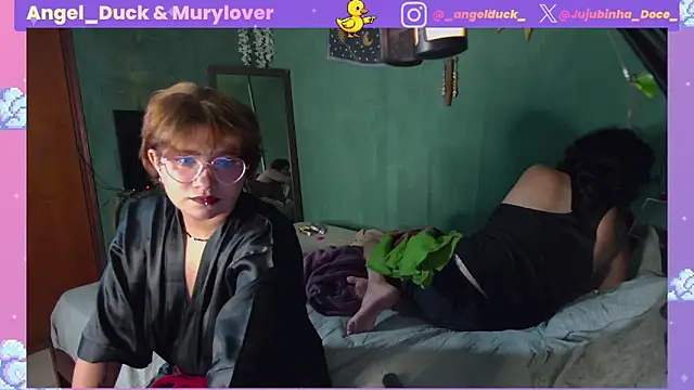 Snapshot of Angel_Duck chatting on April 21, 10:23 pm Angel Duck online show from April 21, 10:23 pm