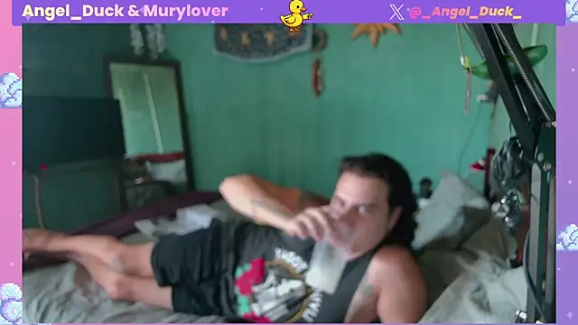 Snapshot of Angel_Duck chatting on April 30, 4:24 pm Angel Duck online show from April 30, 4:24 pm