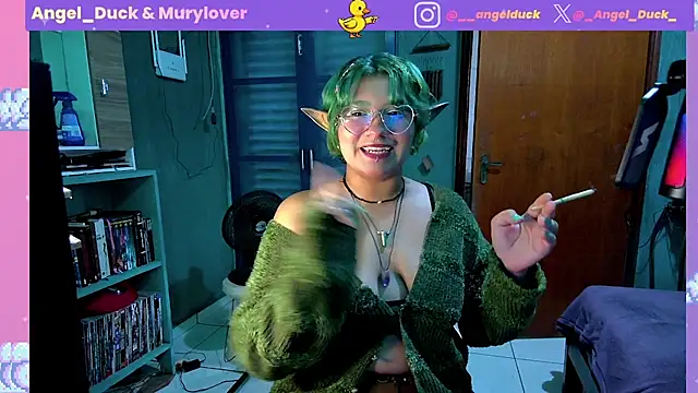 Snapshot of Angel_Duck chatting on May 22, 7:52 pm Angel Duck online show from May 22, 7:52 pm