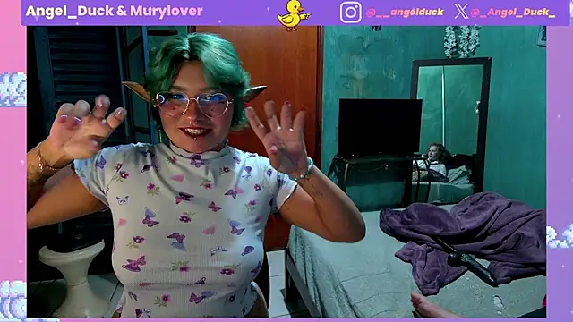 Snapshot of Angel_Duck chatting on May 25, 10:16 pm Angel Duck online show from May 25, 10:16 pm