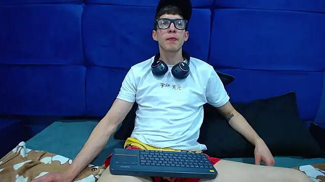 Snapshot of Jheampiiero chatting on September 26, 2:43 pm Jheampiiero online show from September 26, 2:43 pm