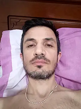 OGUZOZAN online show from November 26, 9:05 pm