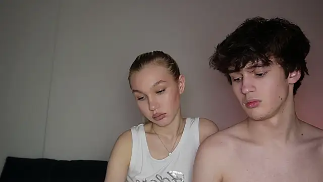 cuteleraay online show from December 18, 6:03 pm