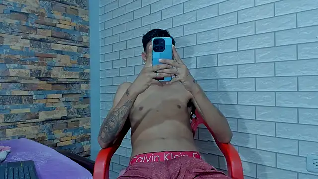 Sexvergon 26 online show from November 14, 8:07 pm