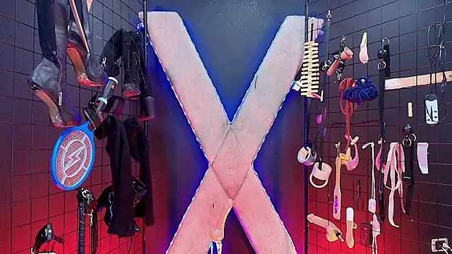 Veronica bdsm online show from April 7, 12:38 pm