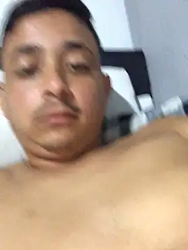 Snapshot of veronica_and_bryan chatting on September 16, 6:58 am veronica and bryan online show from September 16, 6:58 am