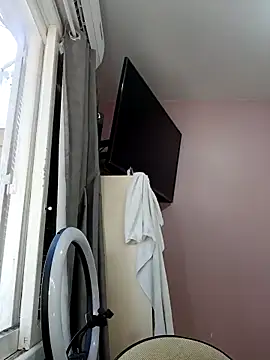 Snapshot of _SexyPetite_ chatting on October 14, 1:34 pm SexyPetite online show from October 14, 1:34 pm