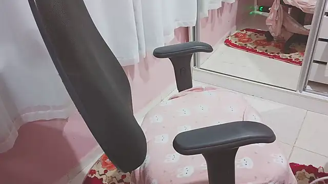  SexyPetite  online show from July 16, 9:15 am