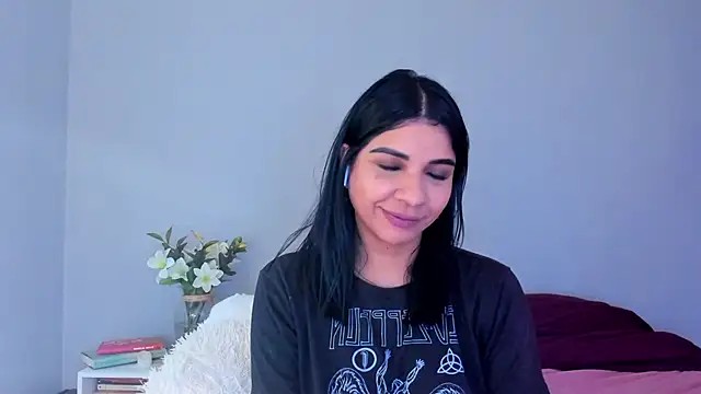 Laura-angeel online show from November 29, 7:06 pm