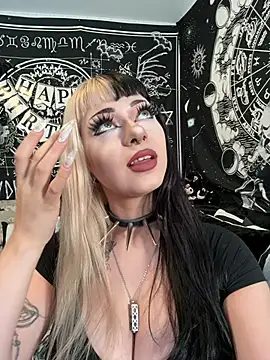 Paige Turner online show from August 5, 12:57 am