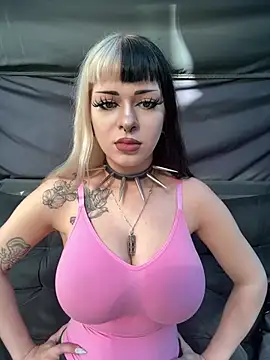 Paige Turner online show from August 6, 10:00 pm